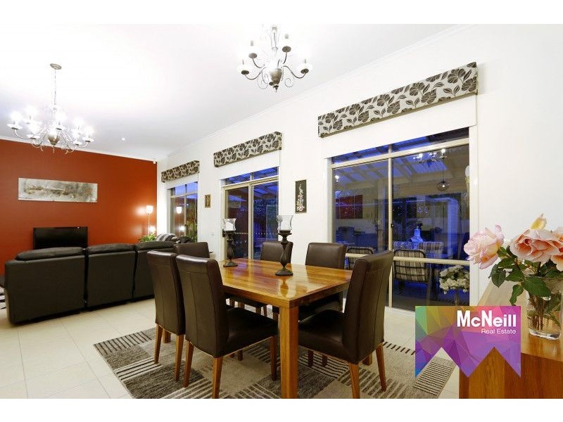 27 Samantha Drive, Mornington VIC 3931