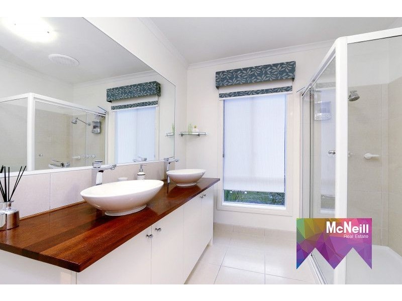 27 Samantha Drive, Mornington VIC 3931