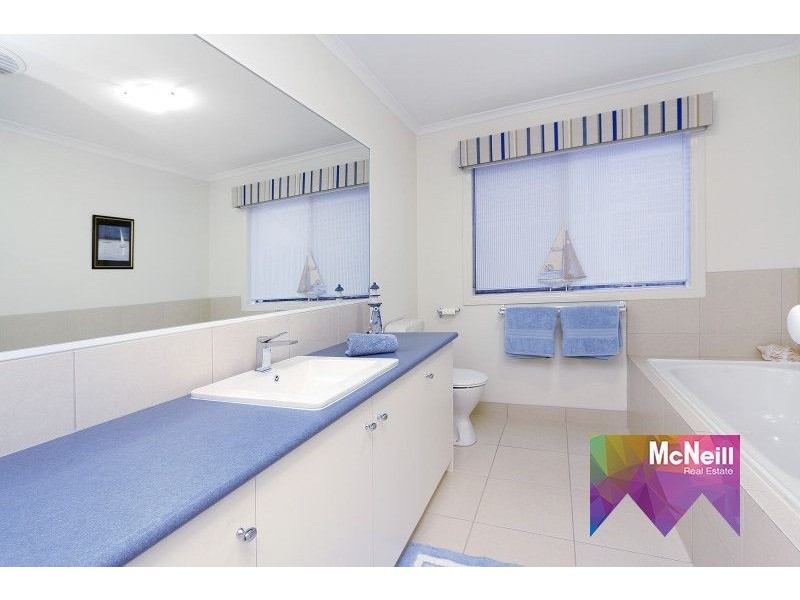 27 Samantha Drive, Mornington VIC 3931