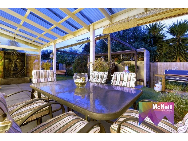 27 Samantha Drive, Mornington VIC 3931