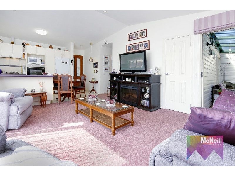 38/98 Bungower Road, Mornington VIC 3931