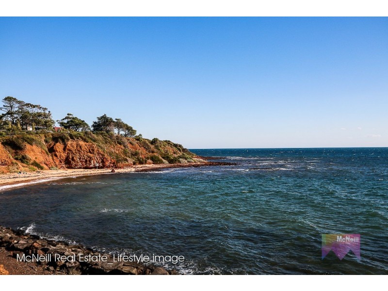 62-64 Eumeralla Grove, Mount Eliza VIC 3930