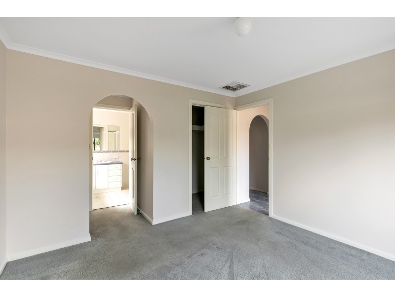 9 Cosgrove Terrace, Clovelly Park SA 5042