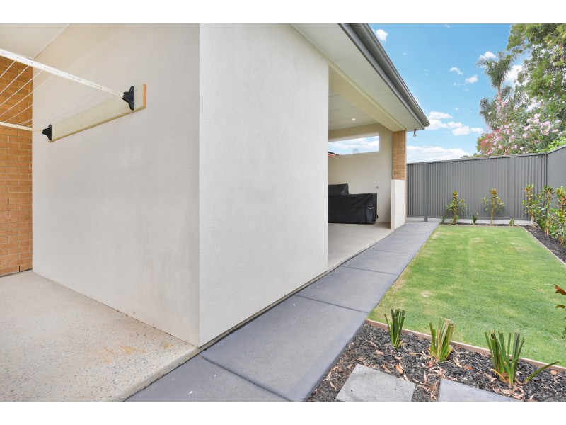 3 Kooyonga Grove, West Lakes SA 5021