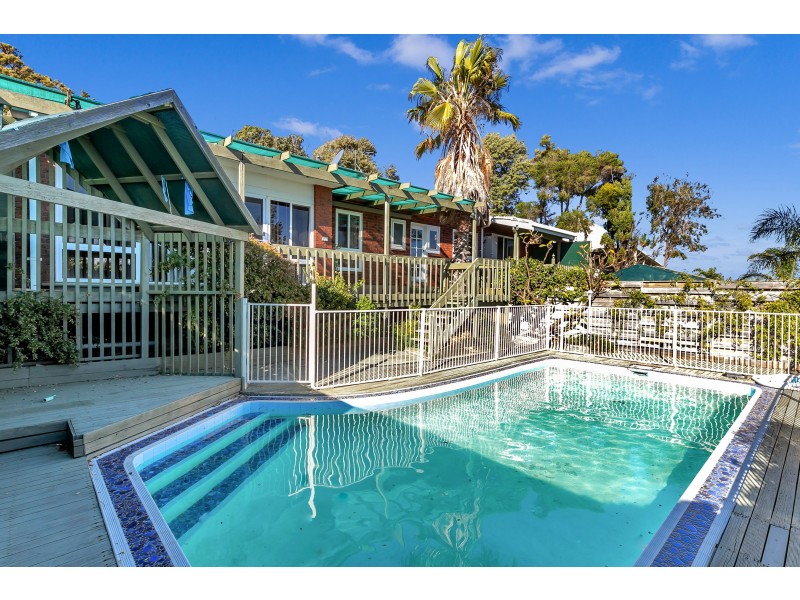 11 Mayflower Crescent, Hallett Cove SA 5158