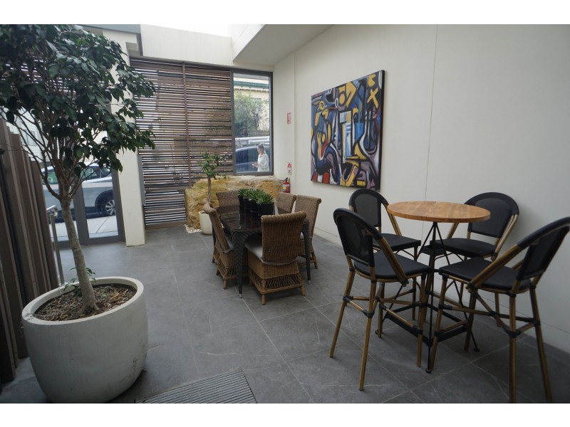 223-225 Coogee Bay Road, Coogee NSW 2034