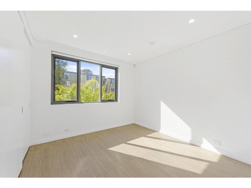 172 Bondi Road, Bondi NSW 2026