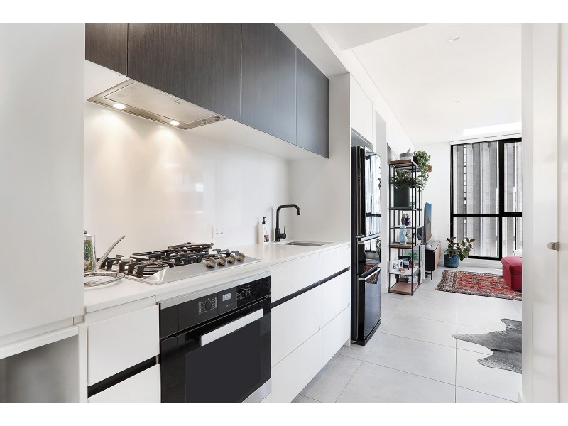 805/2F Wentworth Park Road, Glebe NSW 2037