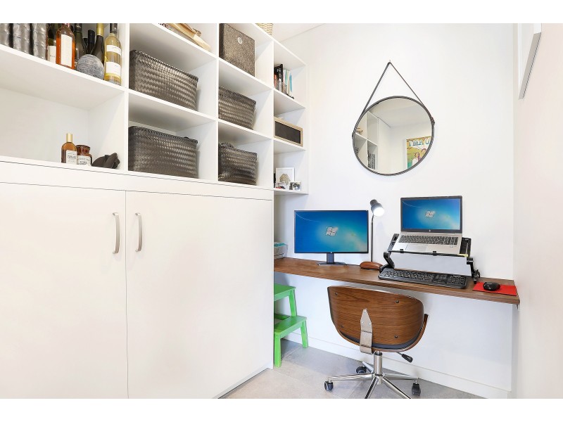 805/2F Wentworth Park Road, Glebe NSW 2037