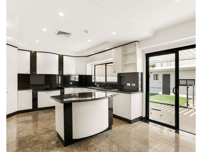 215 Military Road, Dover Heights NSW 2030