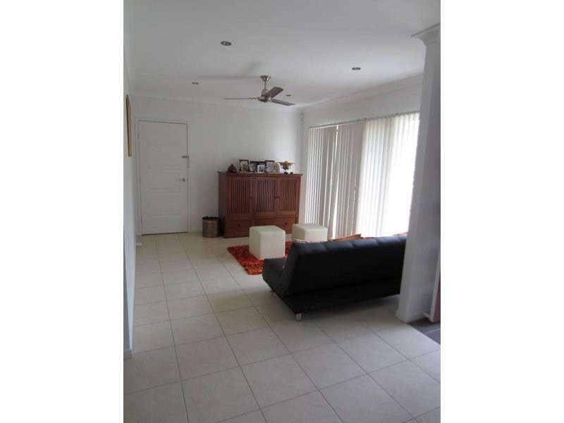 82 Ardoyne Road, Oxley QLD 4075