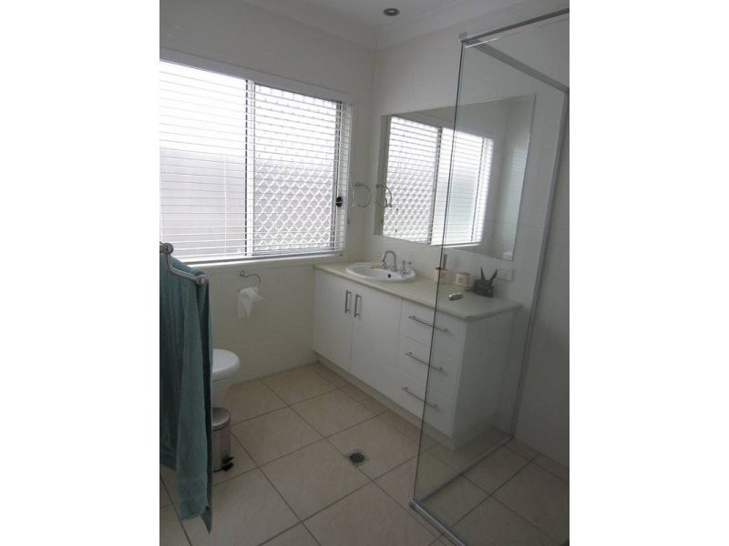 82 Ardoyne Road, Oxley QLD 4075