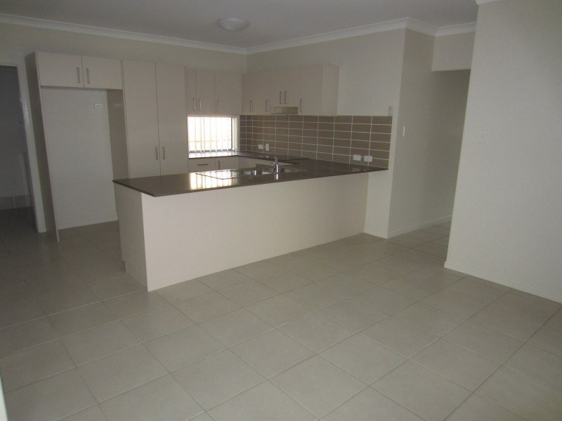 4 Greenview Street, Oxley QLD 4075