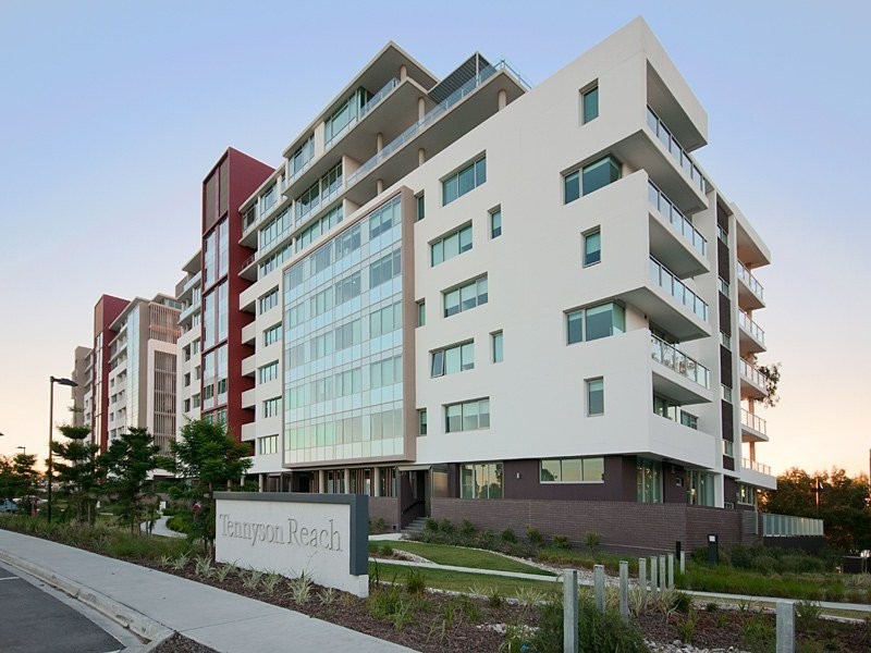 3308/211 King Arthur Terrace, Tennyson QLD 4105