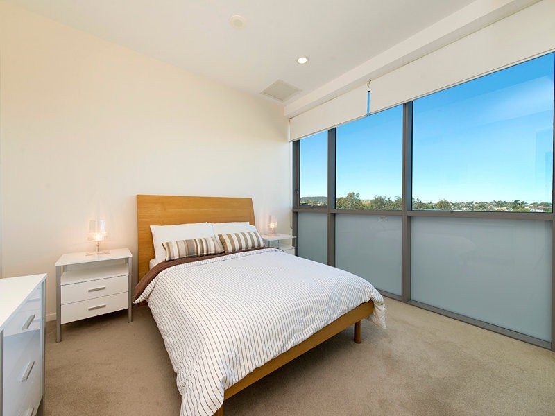 3308/211 King Arthur Terrace, Tennyson QLD 4105