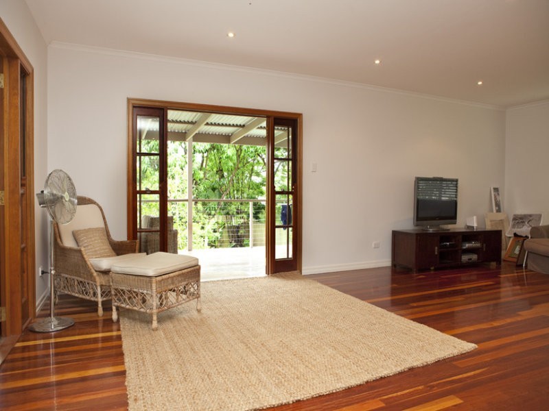 15 Glyn Street, Coorparoo QLD 4151