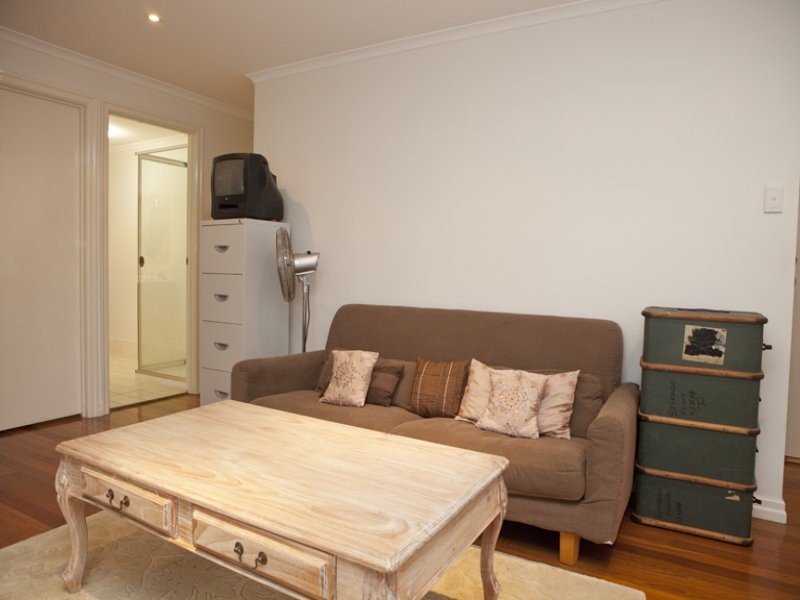 15 Glyn Street, Coorparoo QLD 4151