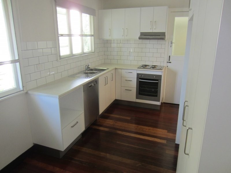 29 Thomas Street, Sherwood QLD 4075