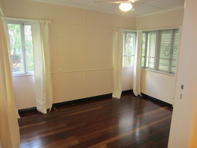 29 Thomas Street, Sherwood QLD 4075