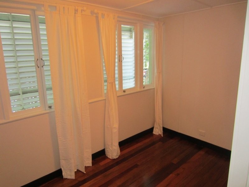 29 Thomas Street, Sherwood QLD 4075