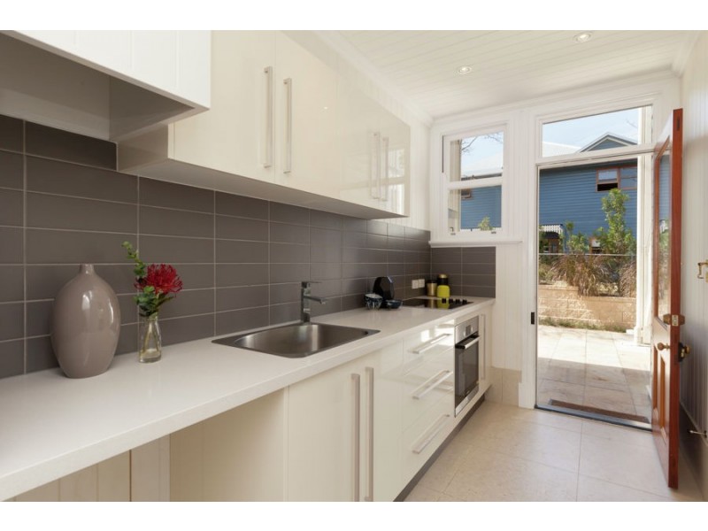 21 Wingarra Street, Yeerongpilly QLD 4105