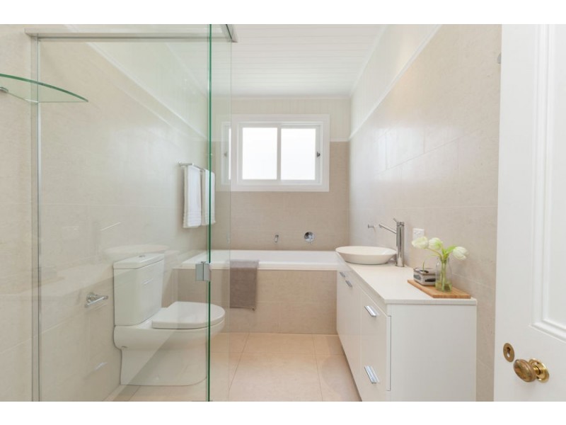 21 Wingarra Street, Yeerongpilly QLD 4105