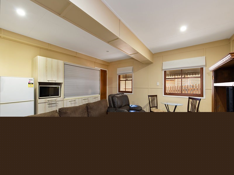 80 White Street, Graceville QLD 4075