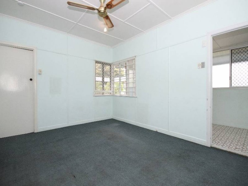 39 Idolwood Street, Eastern Heights QLD 4305