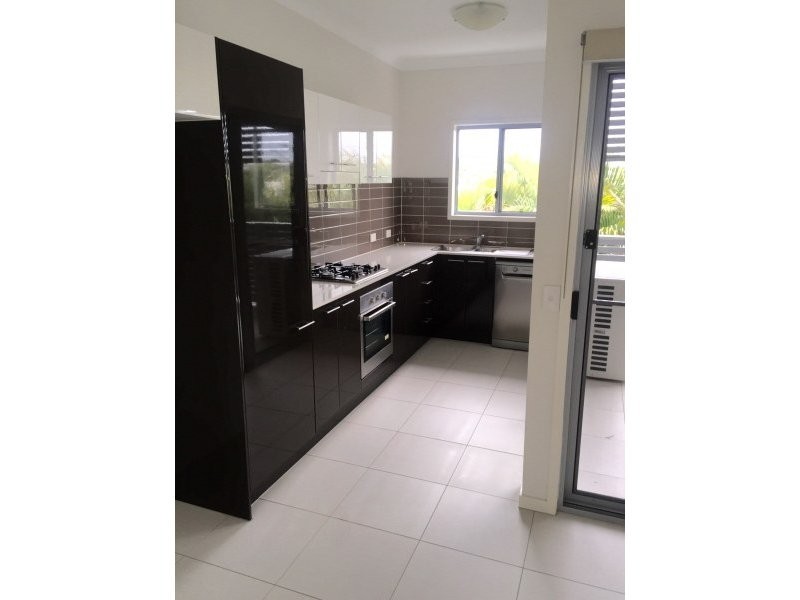 2/16 Railway Terrace, Corinda QLD 4075