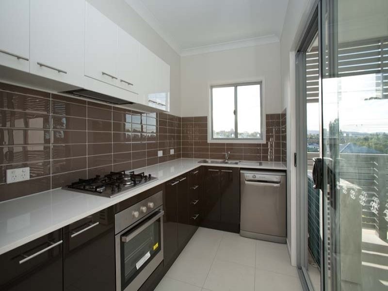 2/16 Railway Terrace, Corinda QLD 4075