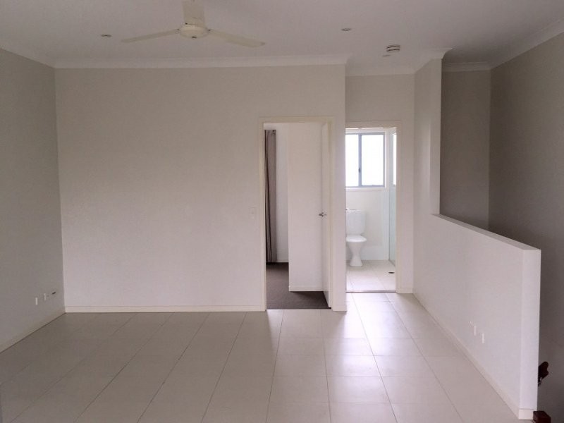 2/16 Railway Terrace, Corinda QLD 4075