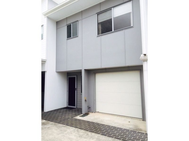 2/16 Railway Terrace, Corinda QLD 4075