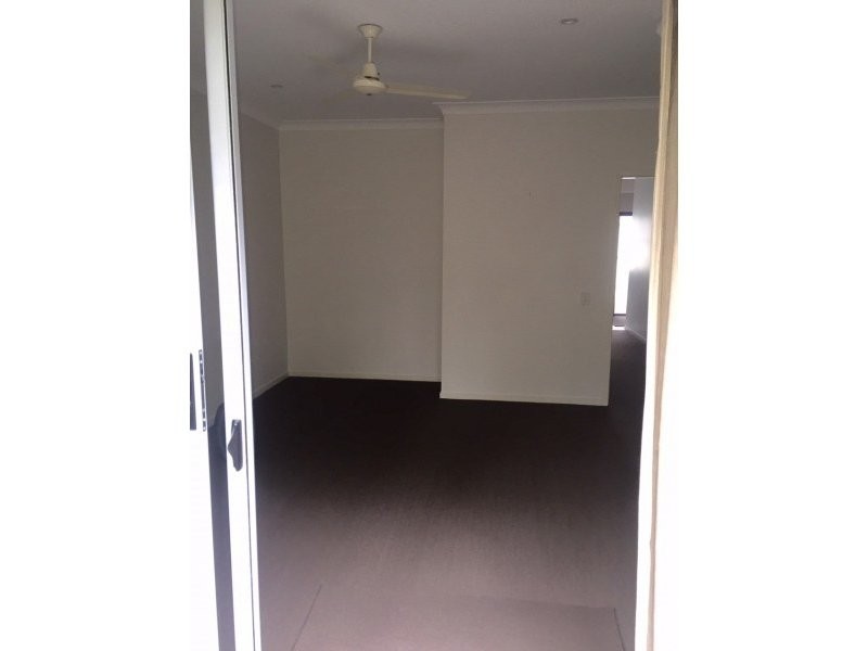 2/16 Railway Terrace, Corinda QLD 4075