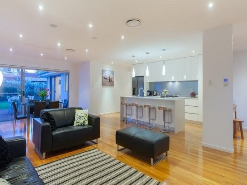 105 White Street, Graceville QLD 4075