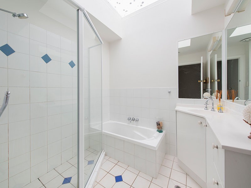 97 Berry Street, Sherwood QLD 4075