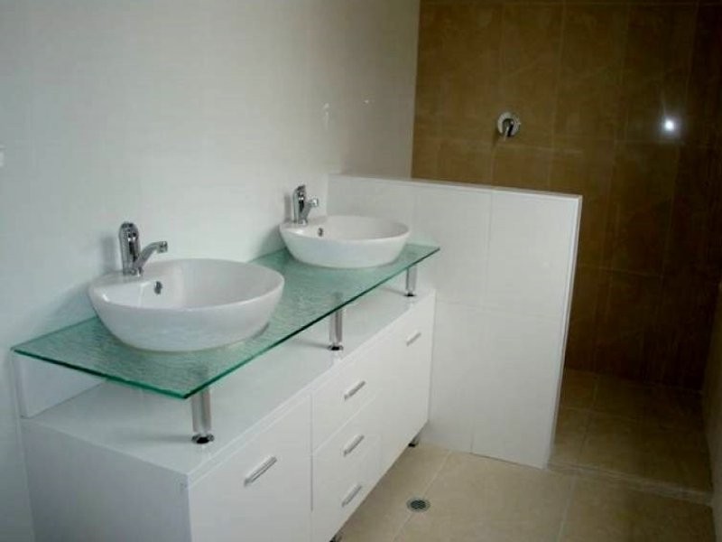 19 Graceville Avenue, Graceville QLD 4075