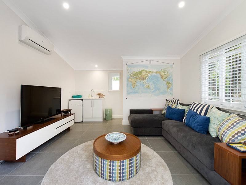 43 Victoria Avenue, Chelmer QLD 4068