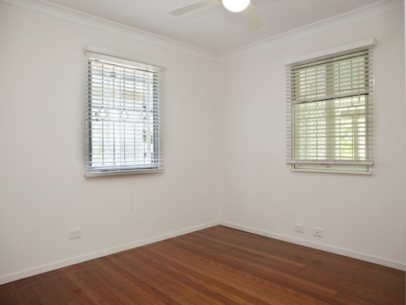 128 Leybourne Street, Chelmer QLD 4068