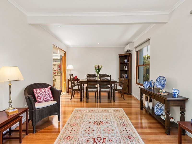 17 Mortlake Road, Graceville QLD 4075