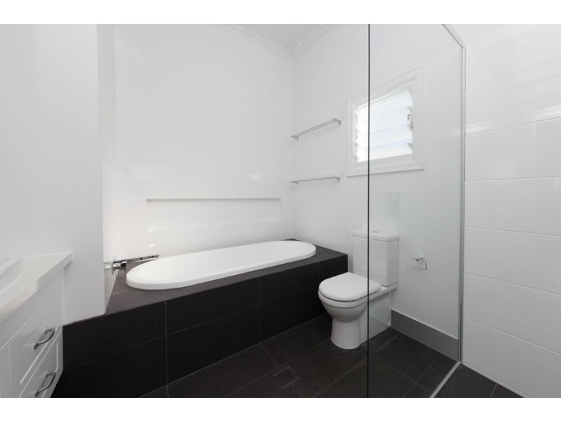 92 Delville Avenue, Moorooka QLD 4105