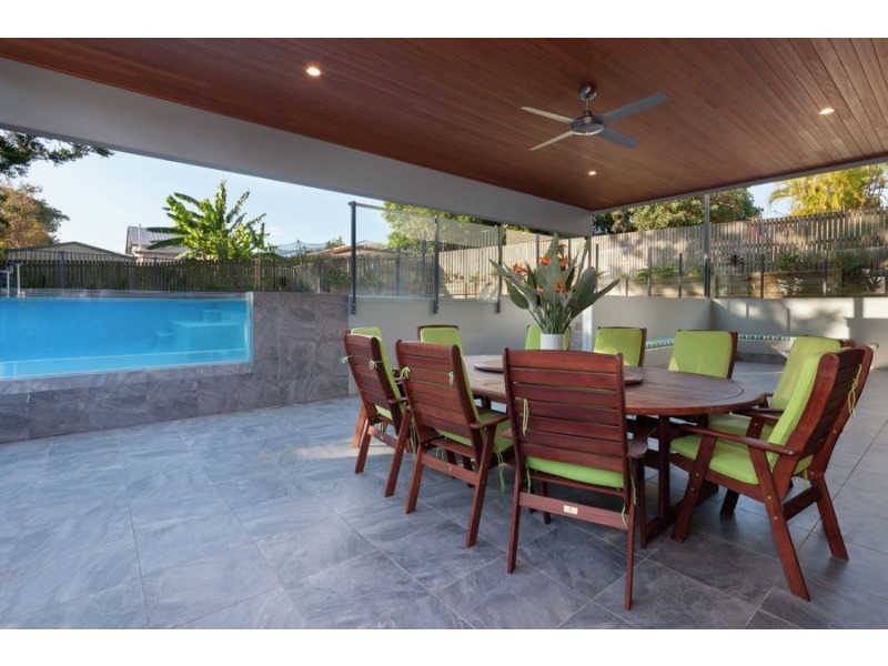 92 Delville Avenue, Moorooka QLD 4105