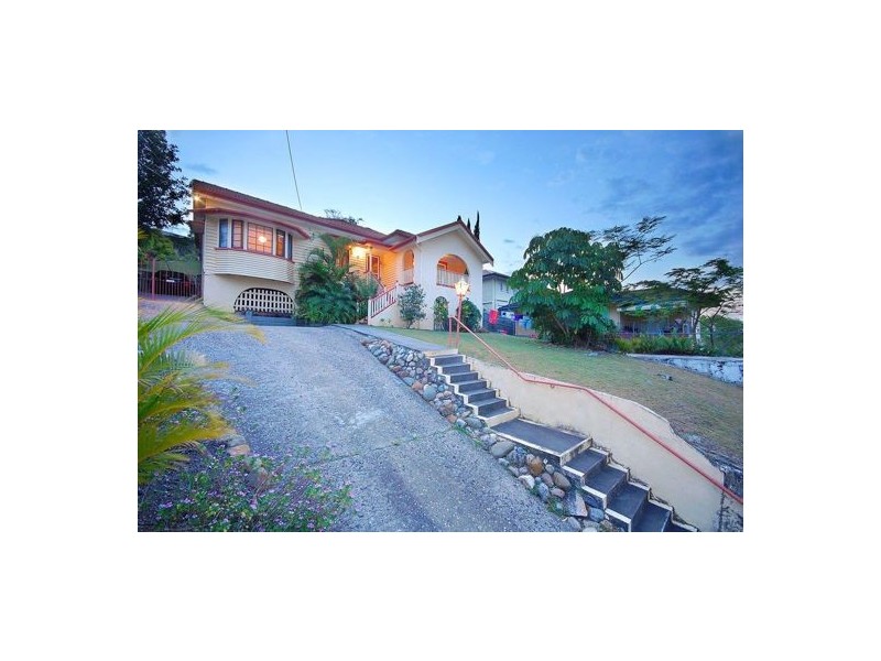 23 Thomson Street, Greenslopes QLD 4120