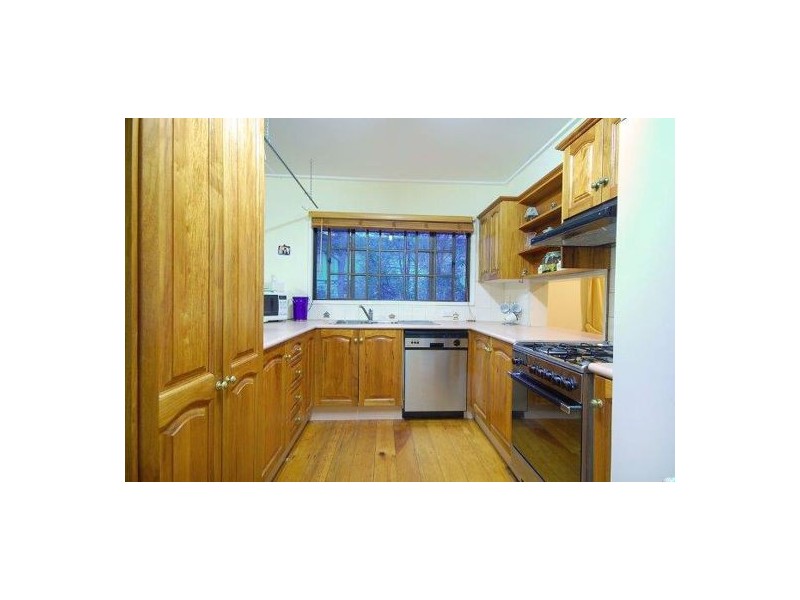 23 Thomson Street, Greenslopes QLD 4120
