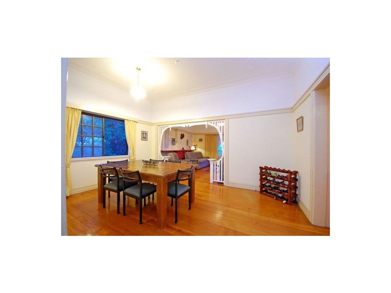 23 Thomson Street, Greenslopes QLD 4120