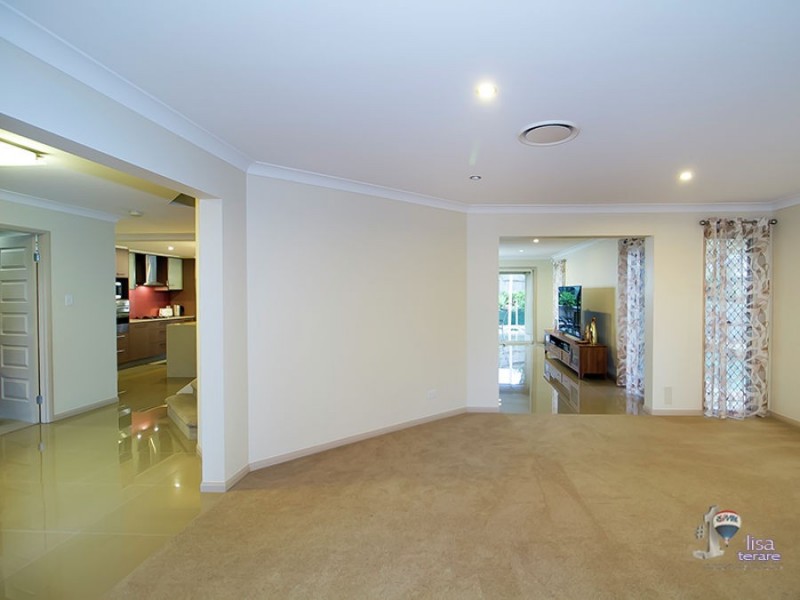 86 Gordon Circuit, Seventeen Mile Rocks QLD 4073
