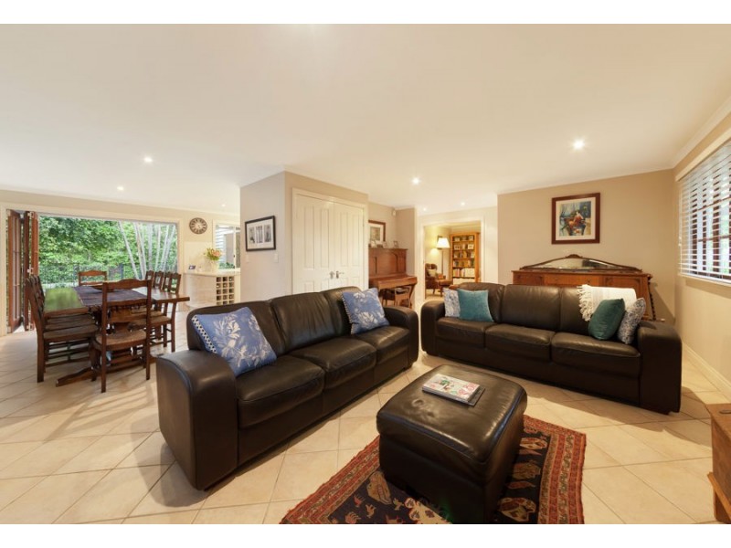 72 Hall Avenue, Corinda QLD 4075