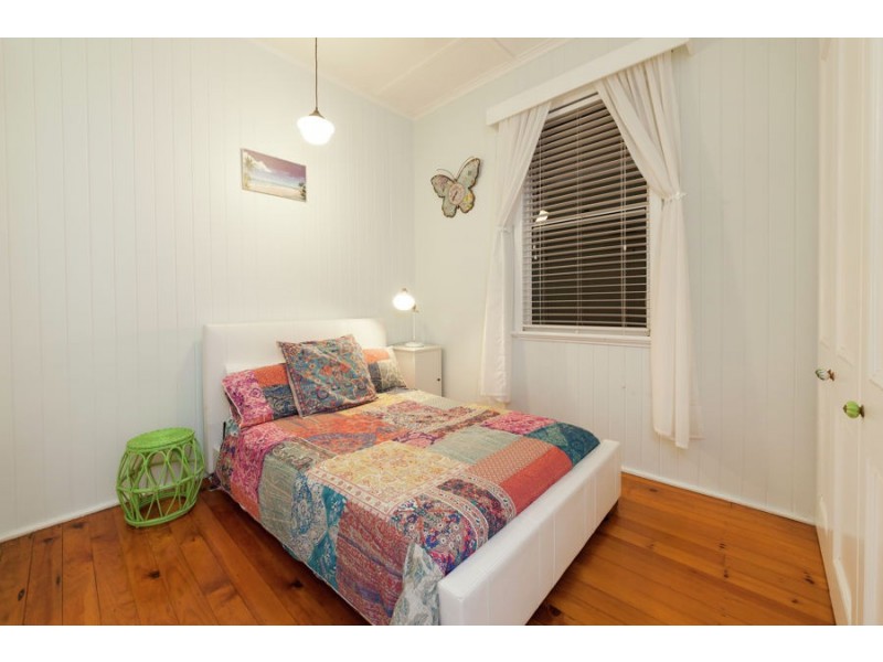 72 Hall Avenue, Corinda QLD 4075