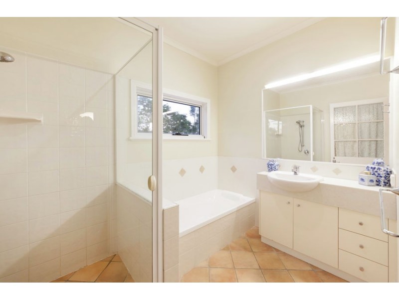 72 Hall Avenue, Corinda QLD 4075