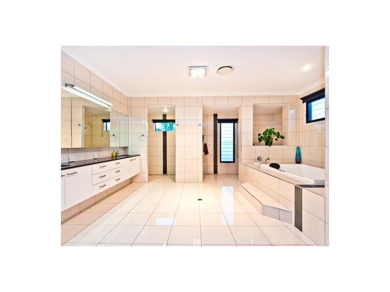 40 North Point, Banksia Beach QLD 4507