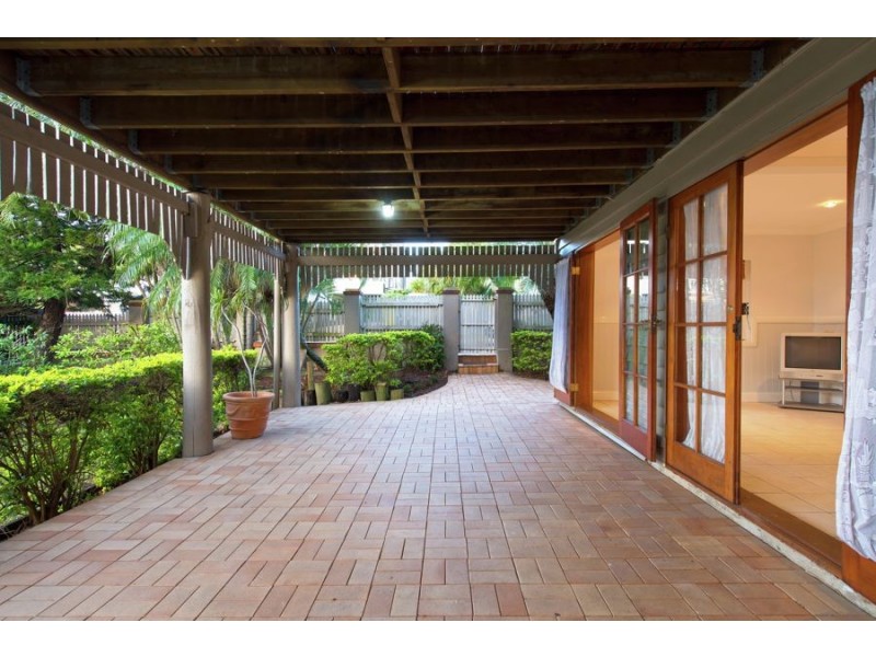 15 Ponsonby Street, Annerley QLD 4103